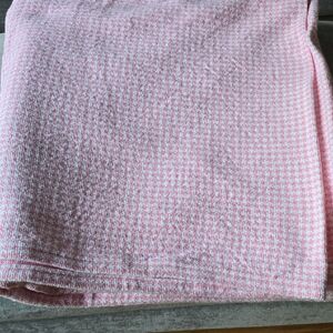 Pink Brahms/mount Blanket